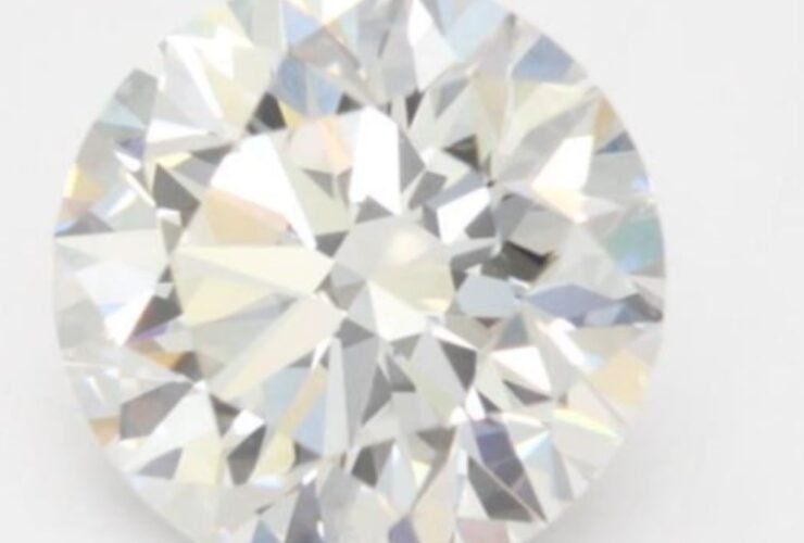 VVS1 diamond close-up showing exceptional clarity